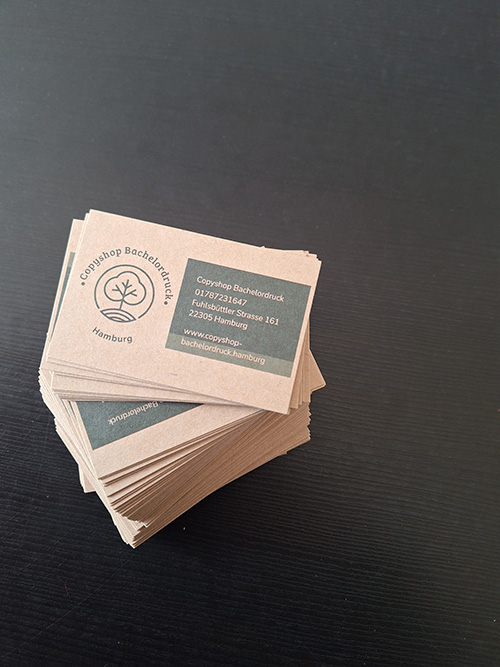 Beispiel Visitenkarten aus unserer eigenen Produktion Visitenkarten mit Kraftpapier drucken lassen in Hamburg